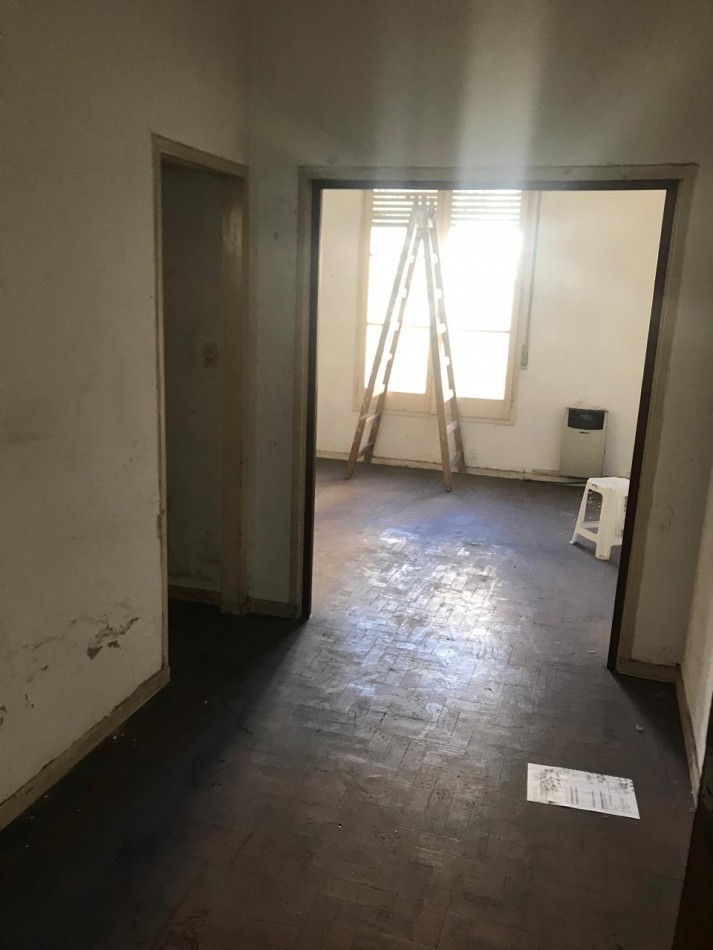 2 Ambientes Al Frente A Reciclar 2 Pisos X Escaleras
