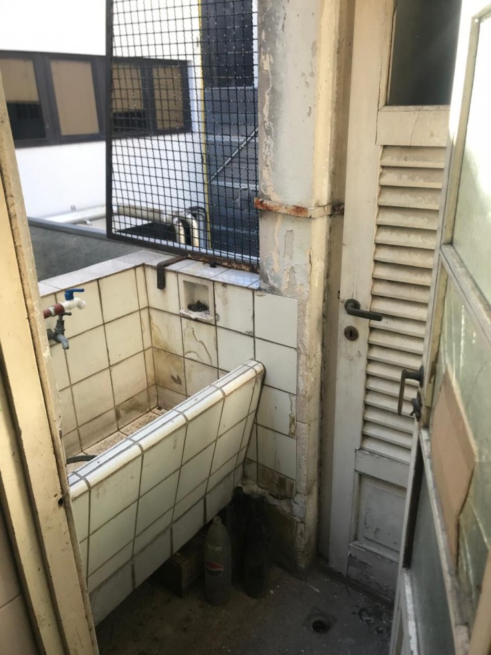 2 Ambientes Al Frente A Reciclar 2 Pisos X Escaleras