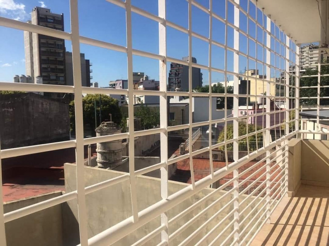 VENTA MUY LINDO 3 AMBIENTES CONTRAFRENTE MUY LUMINOSO C/LAVADERO ***Apto Credito Bancario***