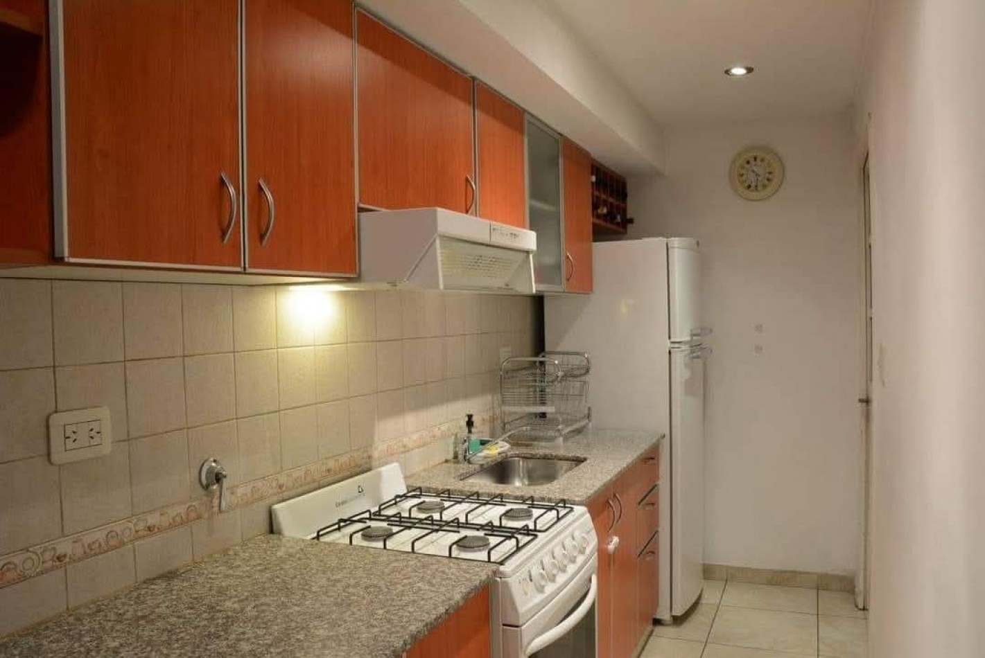 VENTA MUY LINDO 3 AMBIENTES CONTRAFRENTE MUY LUMINOSO C/LAVADERO ***Apto Credito Bancario***