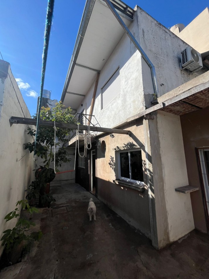 VENTA PH 4 AMBIENTES CON PATIO, BALCON TERRAZA A MEJORAR ***SIN EXPENSAS***