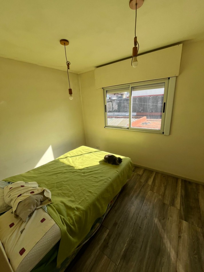 VENTA PH 4 AMBIENTES CON PATIO, BALCON TERRAZA A MEJORAR ***SIN EXPENSAS***