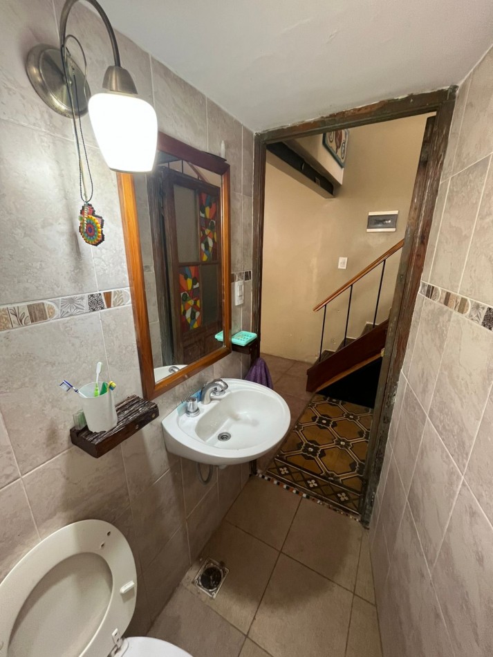 VENTA PH 4 AMBIENTES CON PATIO, BALCON TERRAZA A MEJORAR ***SIN EXPENSAS***