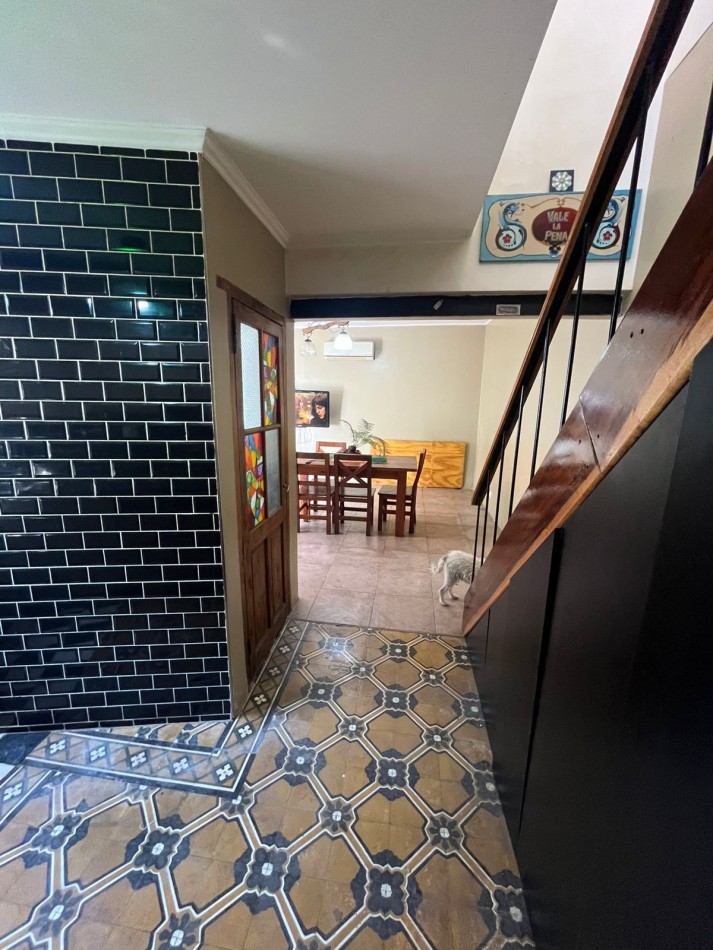 VENTA PH 4 AMBIENTES CON PATIO, BALCON TERRAZA A MEJORAR ***SIN EXPENSAS***