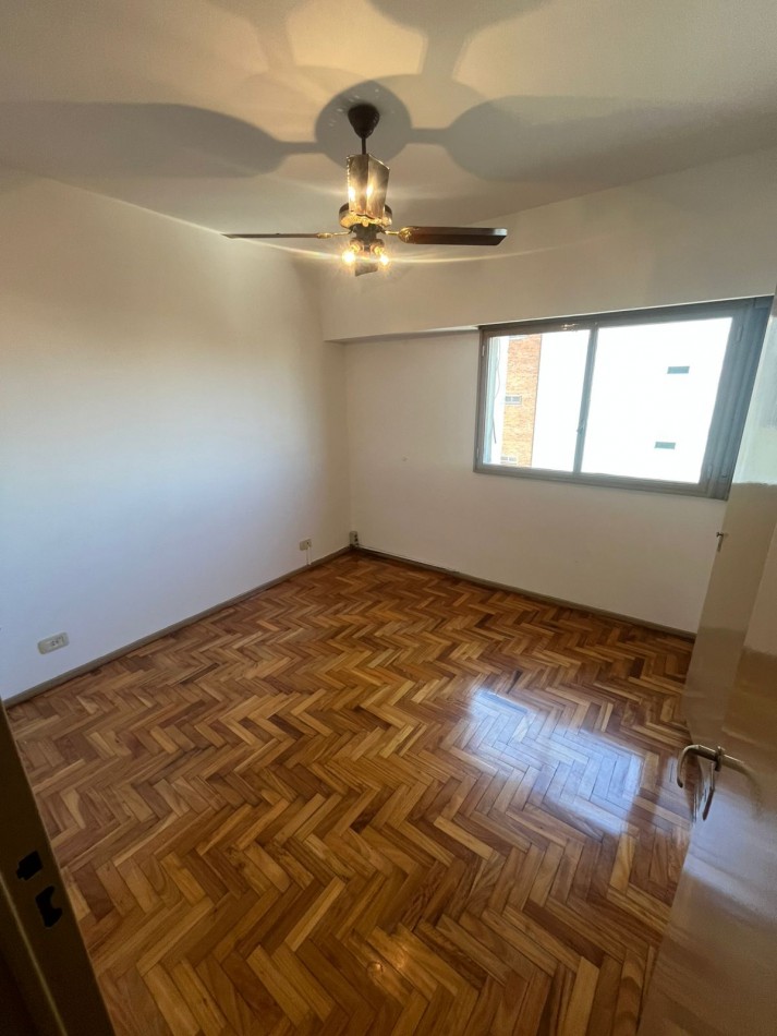SE ALQUILA 2 AMBIENTES IMPECABLE Y LUMINOSO CON LAVADERO ***FINAER O GARANTIA YA *** 