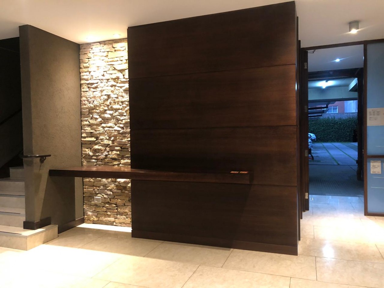 SE ALQUILA MONOAMBIENTE AMPLIO CONTRAFRENTE CON BALCON, SUM PARRILLA Y LAUNDRY 