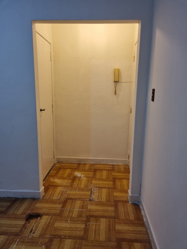 VENTA 2 AMBIENTES LUMINOSO APTO CREDITO BANCARIO ***BAJAS EXPENSAS ***
