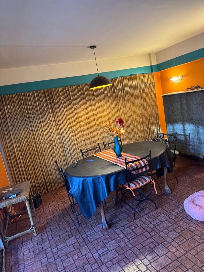 OPORTUNIDAD !!CASA 6 AMBIENTES CON PILETA, PARRILLA COCHERA PARA DOS AUTOS ***APTO CREDITO O FINANCIACION /PERMUTA MENOR VALOR***