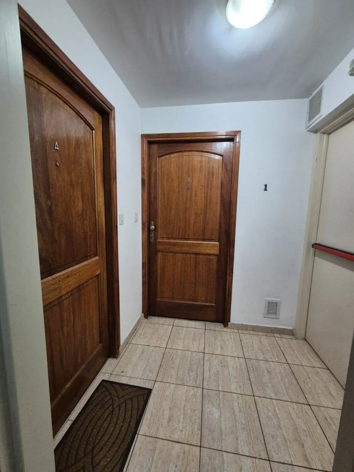 VENTA 2 AMBIENTES AL FRENTE MUY BUENA UBICACION BAJAS EXPENSAS 
