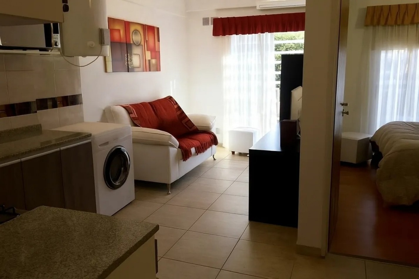 VENTA 2 AMBIENTES AL FRENTE MUY BUENA UBICACION BAJAS EXPENSAS 