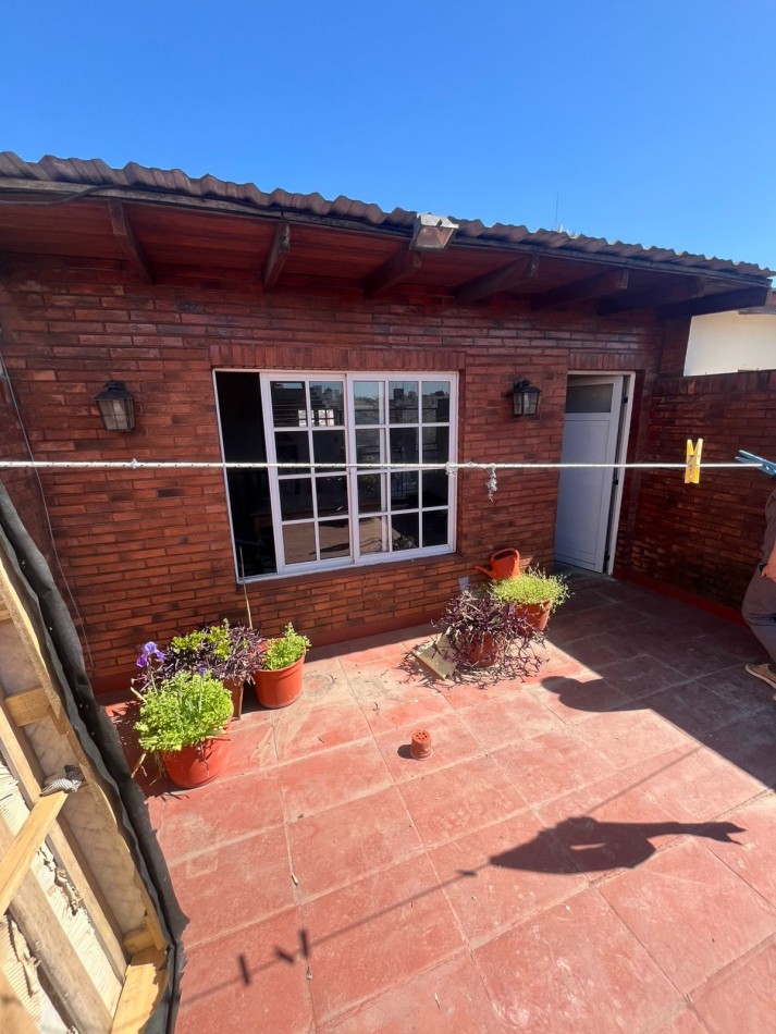 Triplex 5 amb. Con Cochera Quincho Y Parrilla Oferta !!!