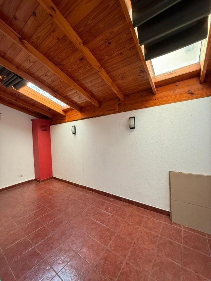 3 Ambientes contrafrente luminoso con PATIO cubierto **APTO CREDITO BANCARIO**