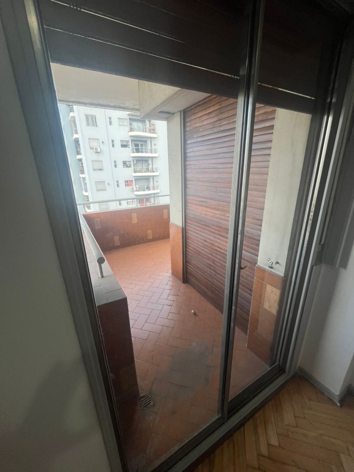 VENTA DEPTO. 4 AMBIENTES AL FRENTE CON COCHERA ***APTO CREDITO BANCARIO****