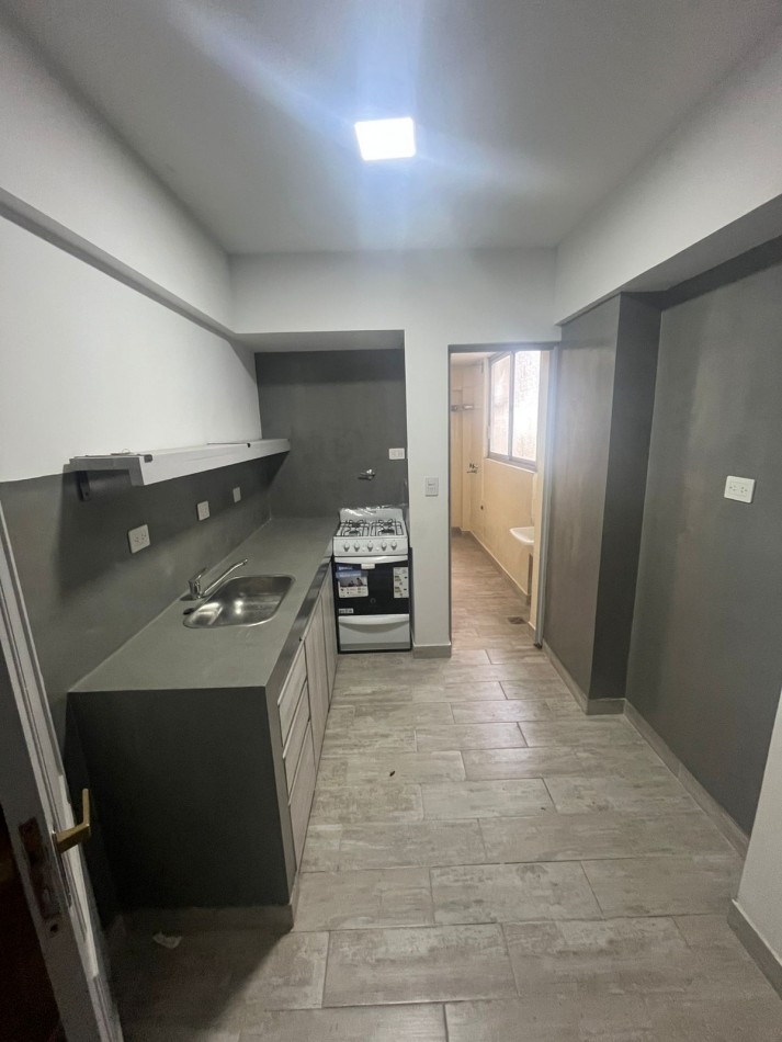 VENTA DEPTO. 4 AMBIENTES AL FRENTE CON COCHERA ***APTO CREDITO BANCARIO****
