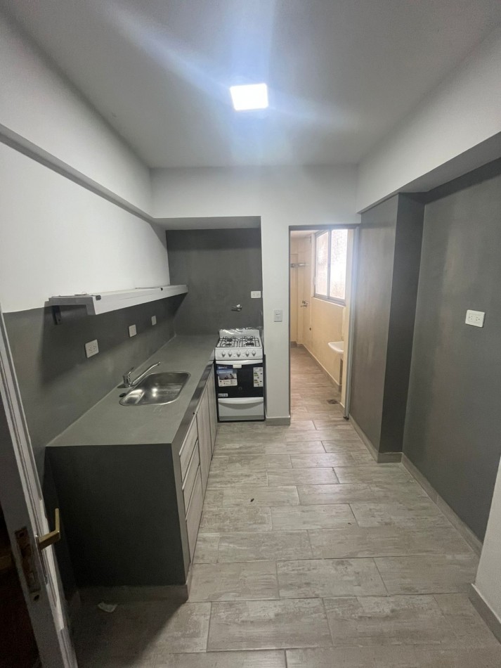 VENTA DEPTO. 4 AMBIENTES AL FRENTE CON COCHERA ***APTO CREDITO BANCARIO****
