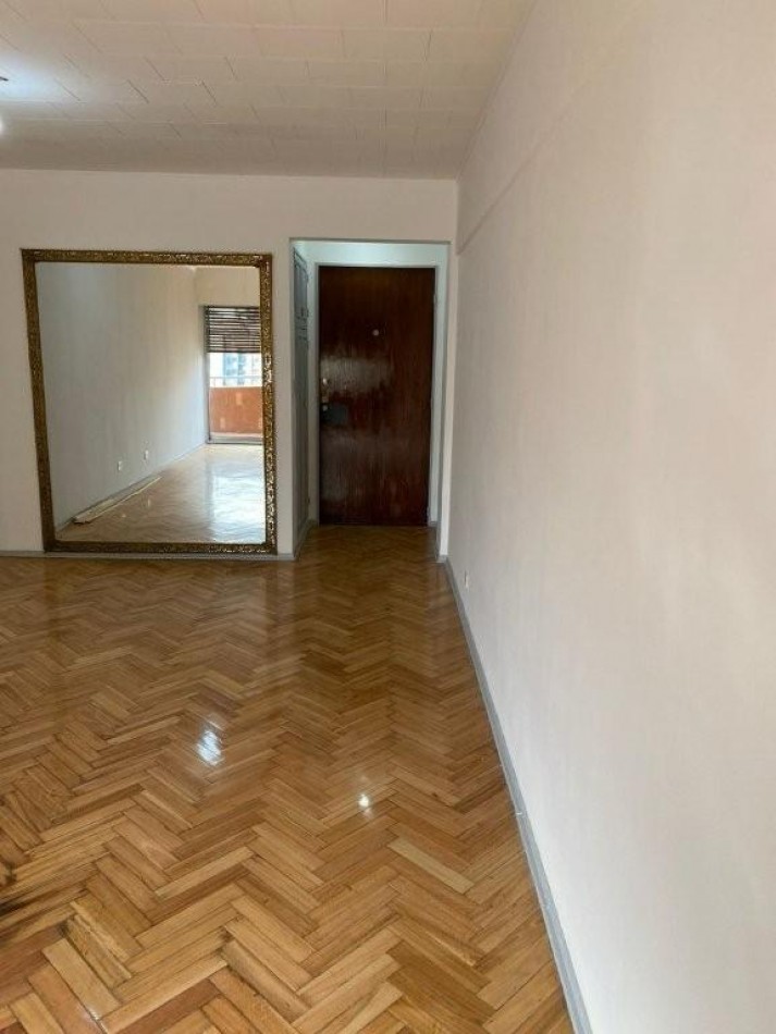 VENTA DEPTO. 4 AMBIENTES AL FRENTE CON COCHERA ***APTO CREDITO BANCARIO****