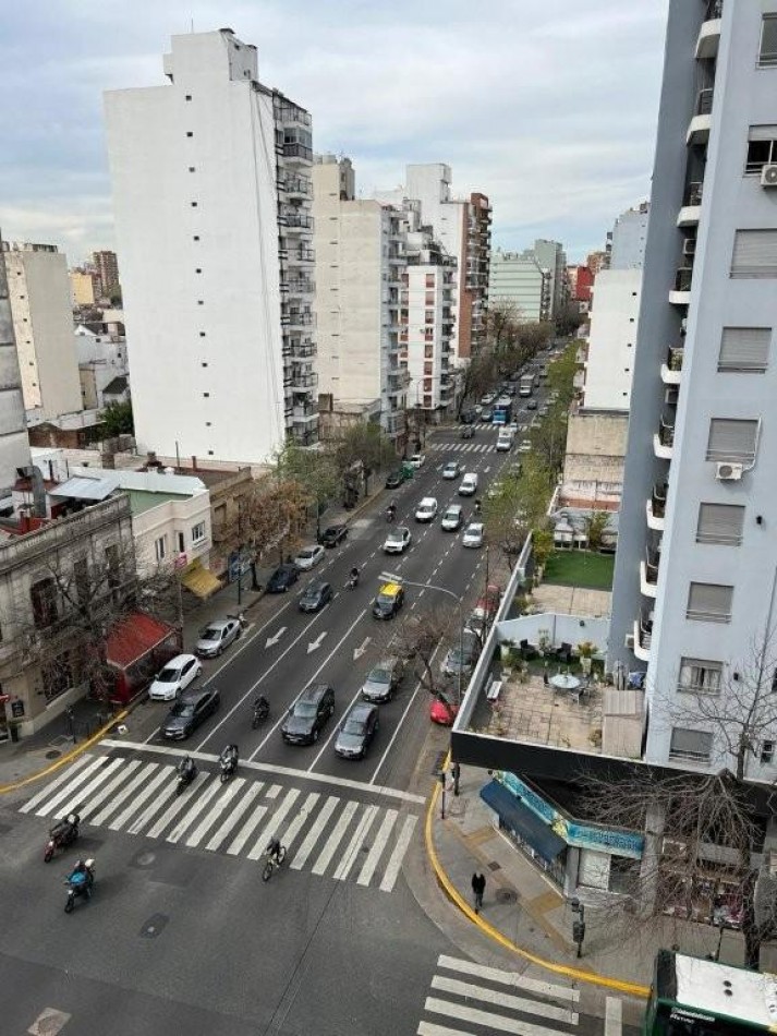 VENTA DEPTO. 4 AMBIENTES AL FRENTE CON COCHERA ***APTO CREDITO BANCARIO****
