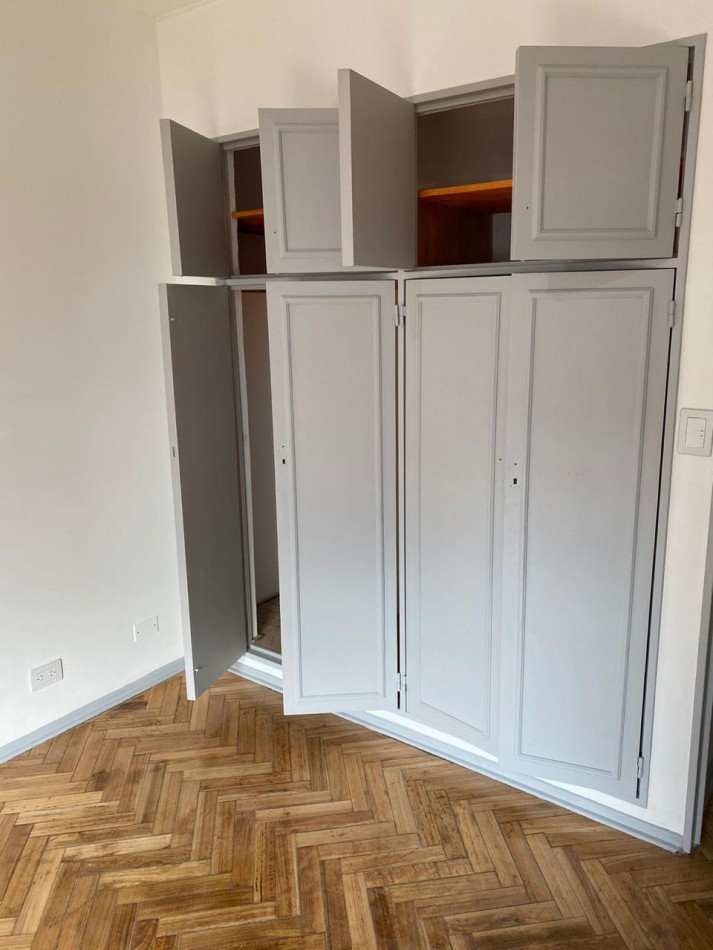 VENTA DEPTO. 4 AMBIENTES AL FRENTE CON COCHERA ***APTO CREDITO BANCARIO****