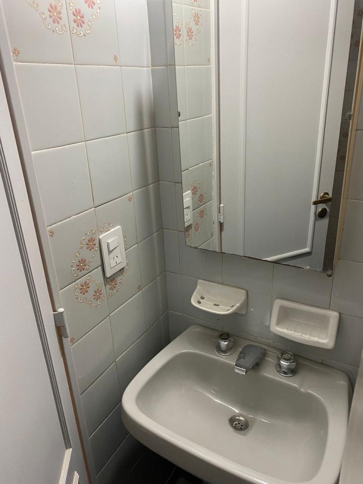VENTA DEPTO. 4 AMBIENTES AL FRENTE CON COCHERA ***APTO CREDITO BANCARIO****
