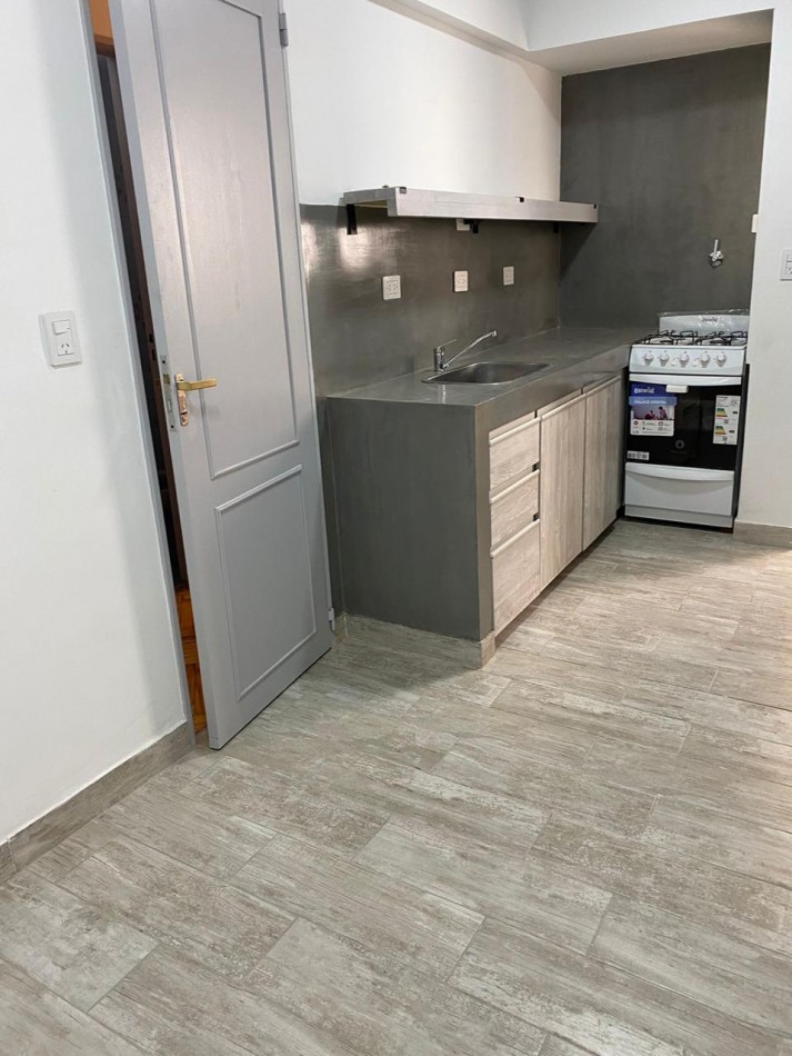 VENTA DEPTO. 4 AMBIENTES AL FRENTE CON COCHERA ***APTO CREDITO BANCARIO****
