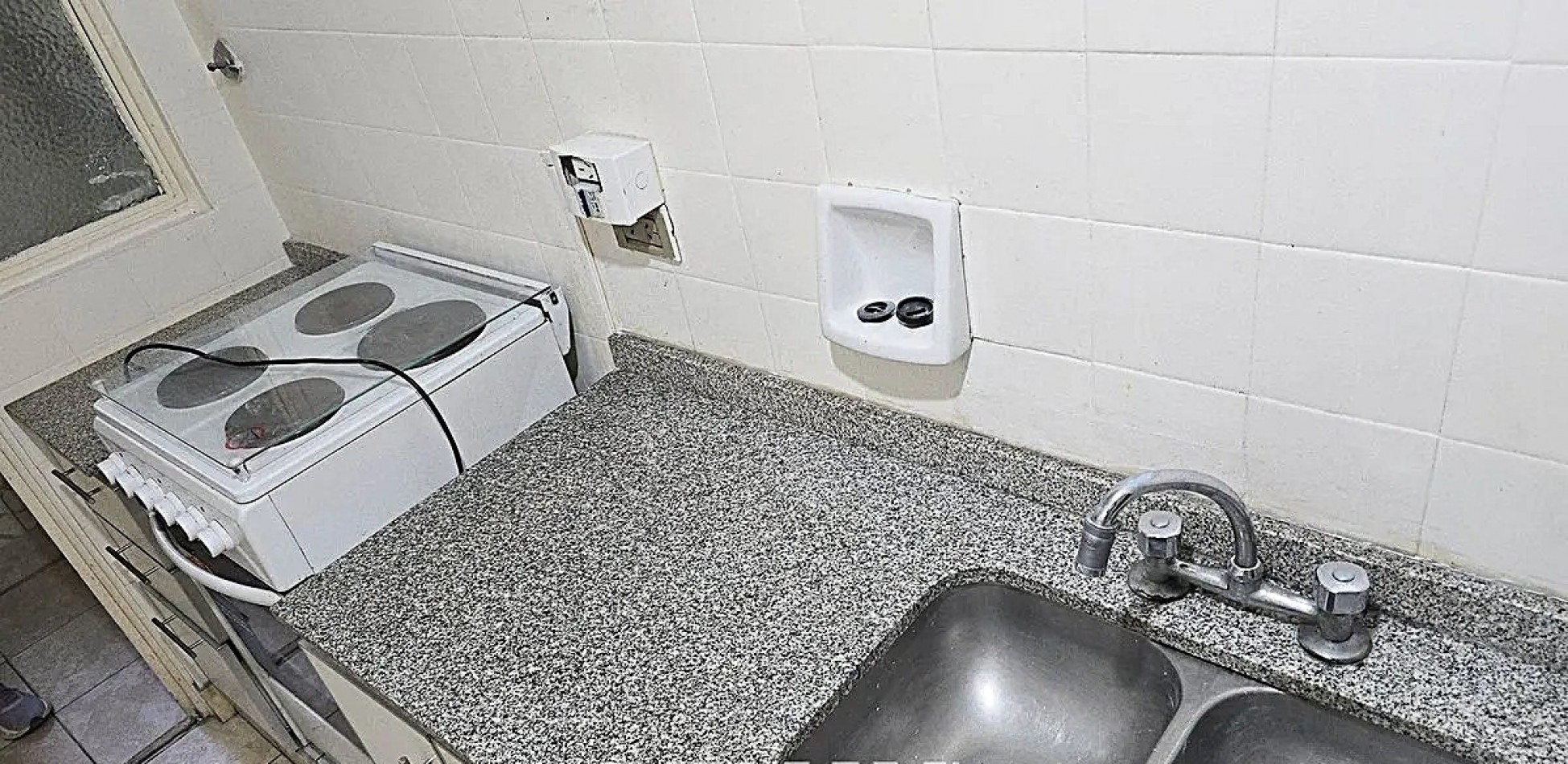 VENTA 2 AMBIENTES AL FRENTE CON BALCON Y LAVADERO CERCA DE TODO ***APTO CREDITO BANCARIO***