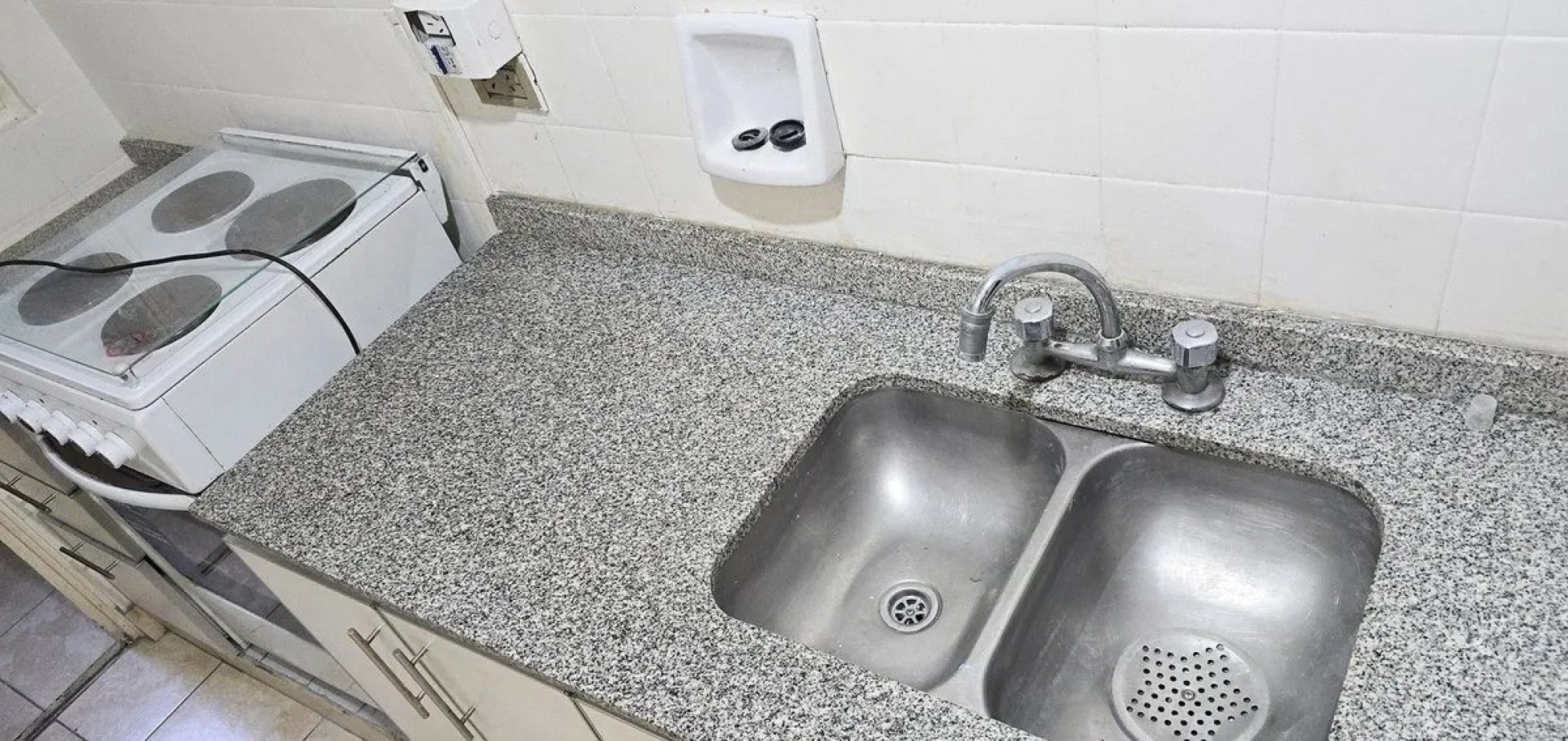 VENTA 2 AMBIENTES AL FRENTE CON BALCON Y LAVADERO CERCA DE TODO ***APTO CREDITO BANCARIO***