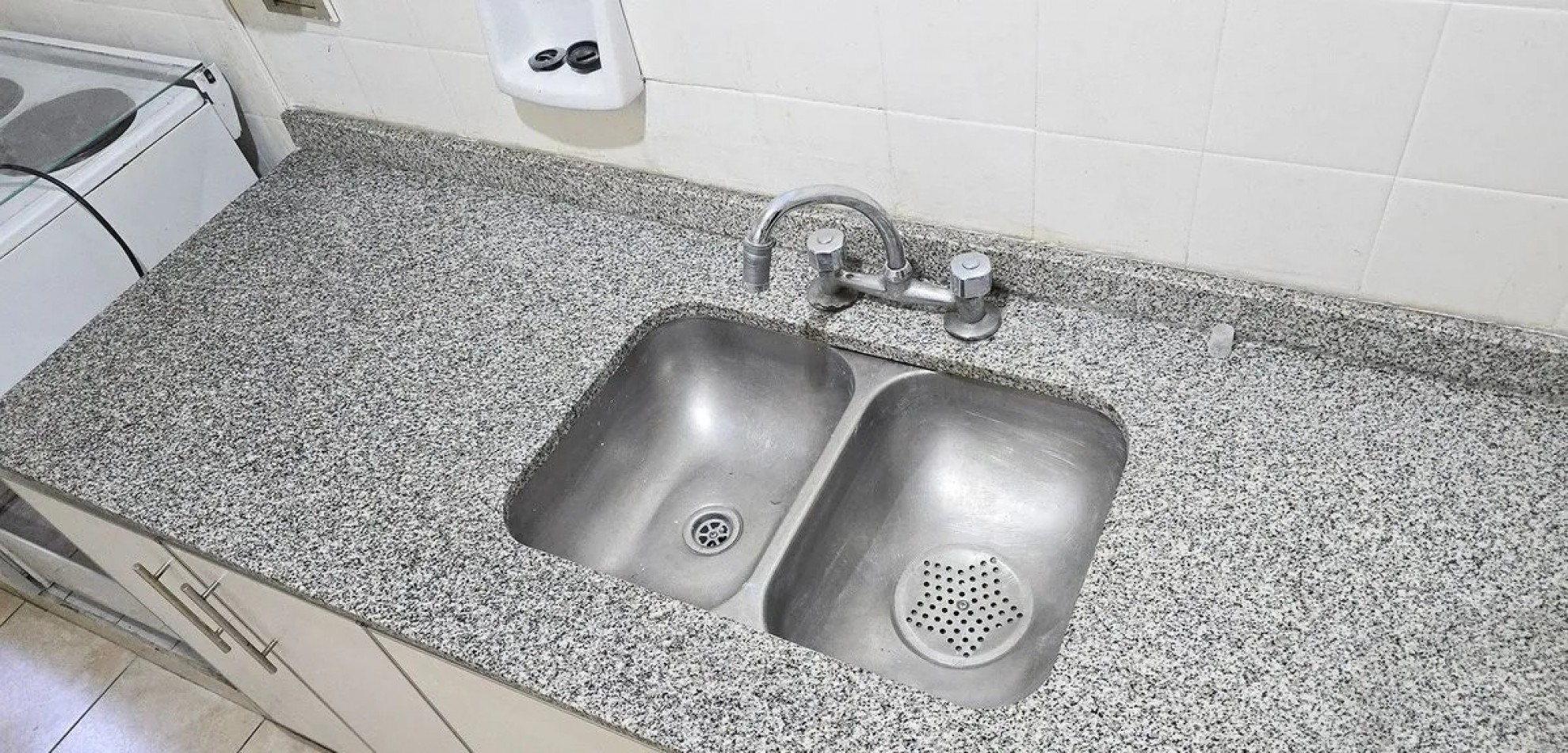 VENTA 2 AMBIENTES AL FRENTE CON BALCON Y LAVADERO CERCA DE TODO ***APTO CREDITO BANCARIO***