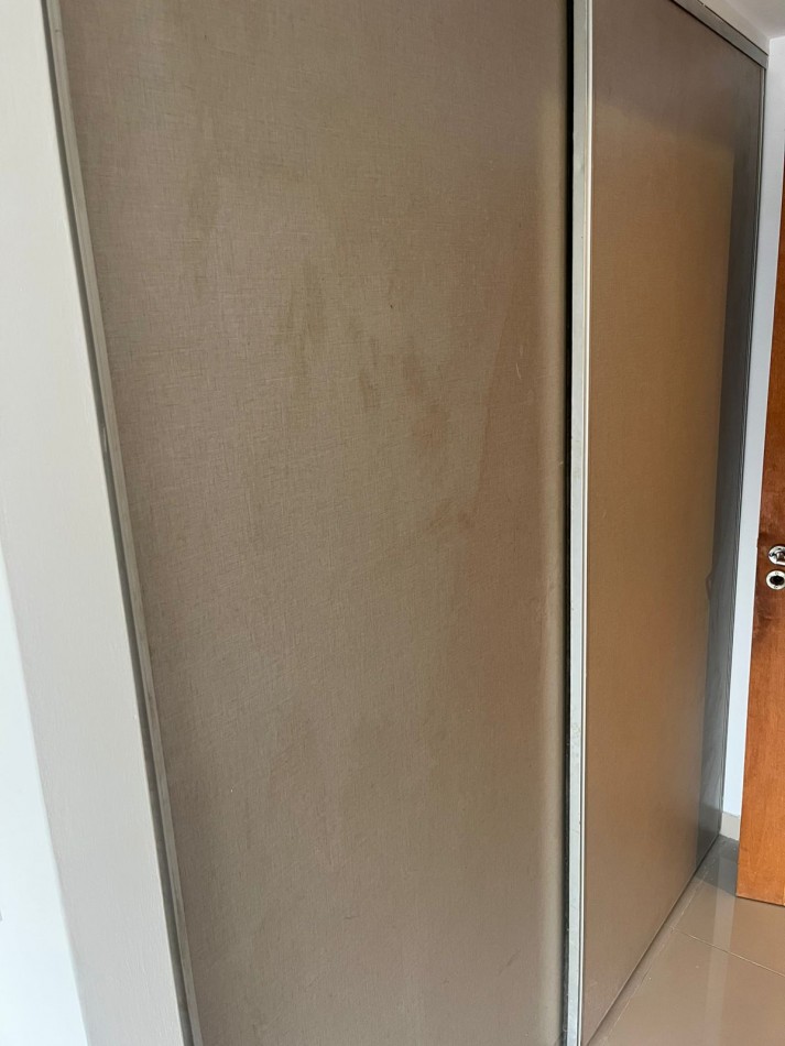 SE ALQUILA MONOAMBIENTE AL FRENTE CON BALCON SOBRE AVENIDA MUY LUMINOSO 