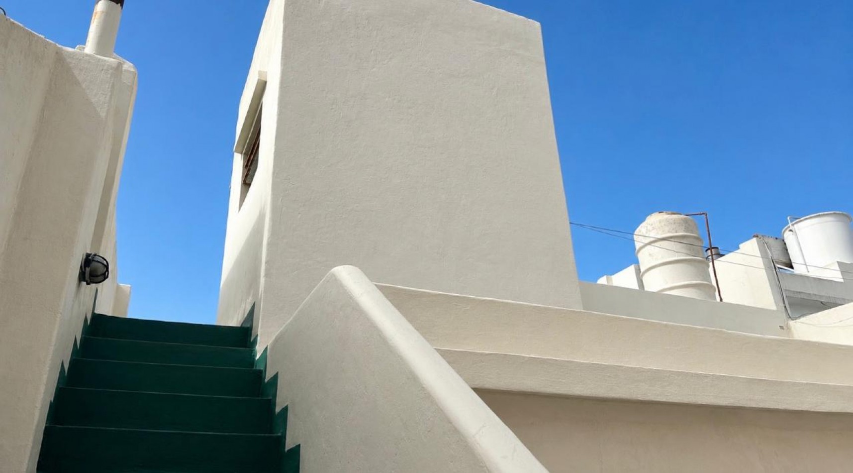 EXCELENTE PH AL FRENTE 4 AMBIENTES BALCON, PATIO Y TERRAZA ****APTO CREDITO BANCARIO****