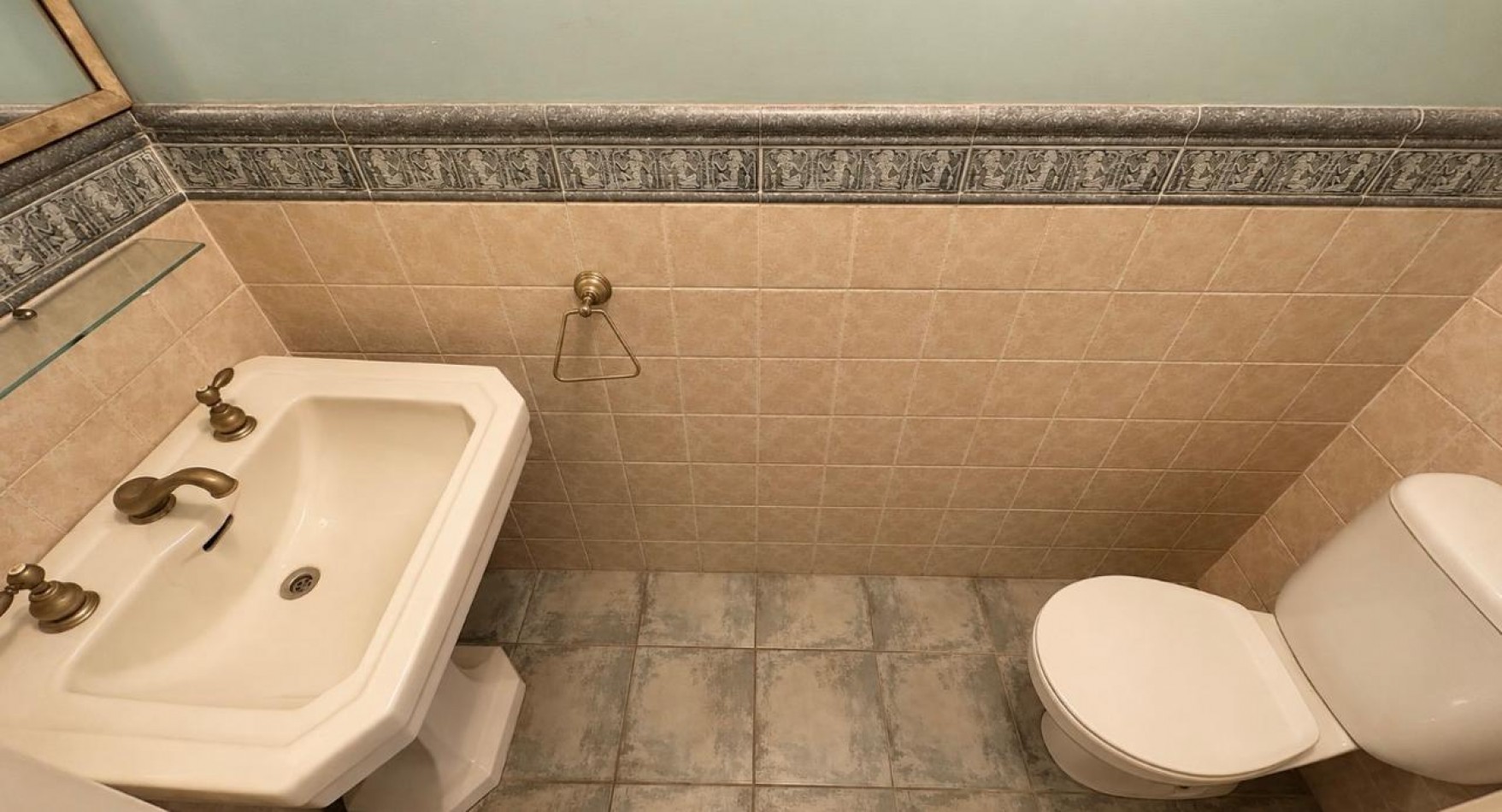 EXCELENTE PH AL FRENTE 4 AMBIENTES BALCON, PATIO Y TERRAZA ****APTO CREDITO BANCARIO****