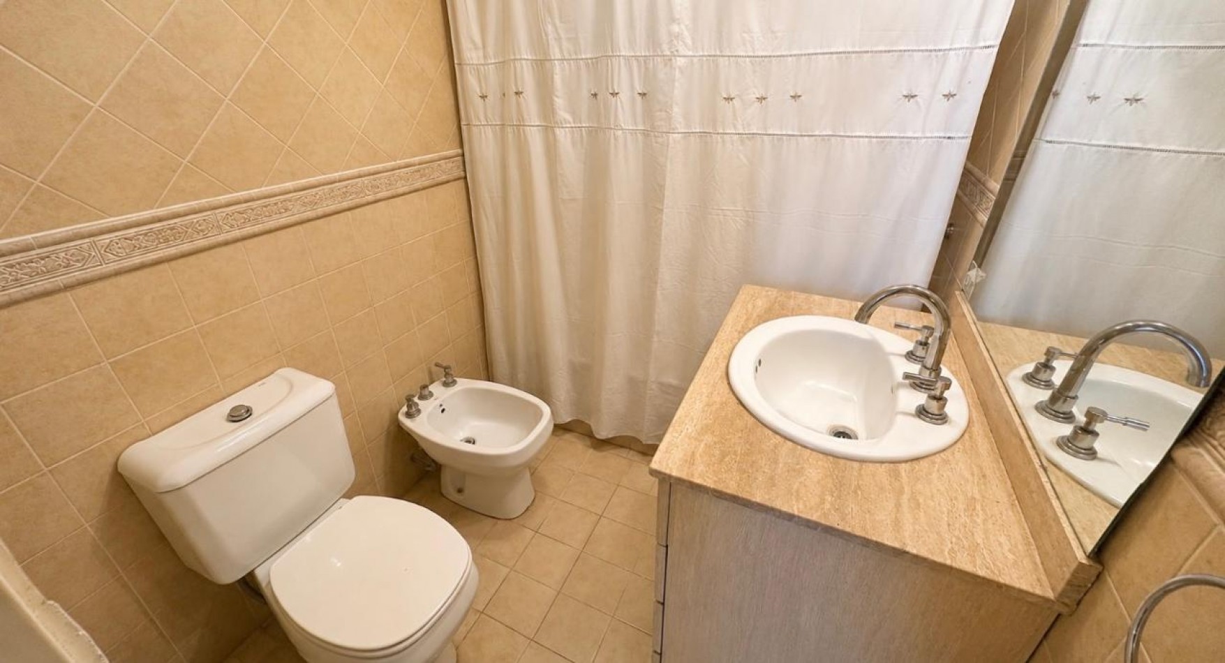 EXCELENTE PH AL FRENTE 4 AMBIENTES BALCON, PATIO Y TERRAZA ****APTO CREDITO BANCARIO****