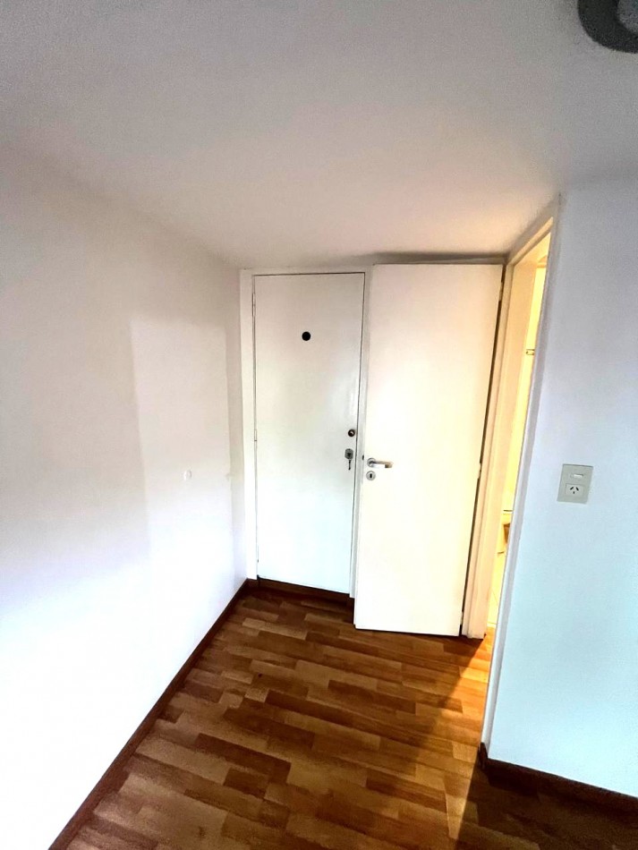 Se Alquila PH entrada independiente Apto comercial y/ profesional Bajas Expensas 