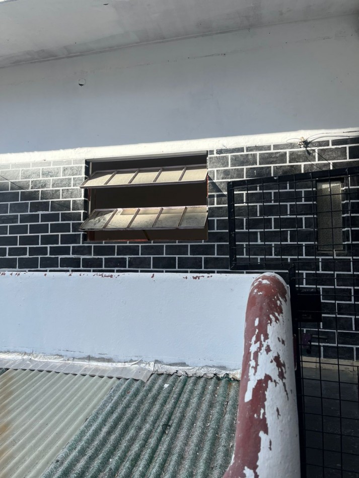 OPORTUNIDAD PH A RECICLAR PRIMER PISO POR ESCALERA APTO CREDITO BANCARIO 
