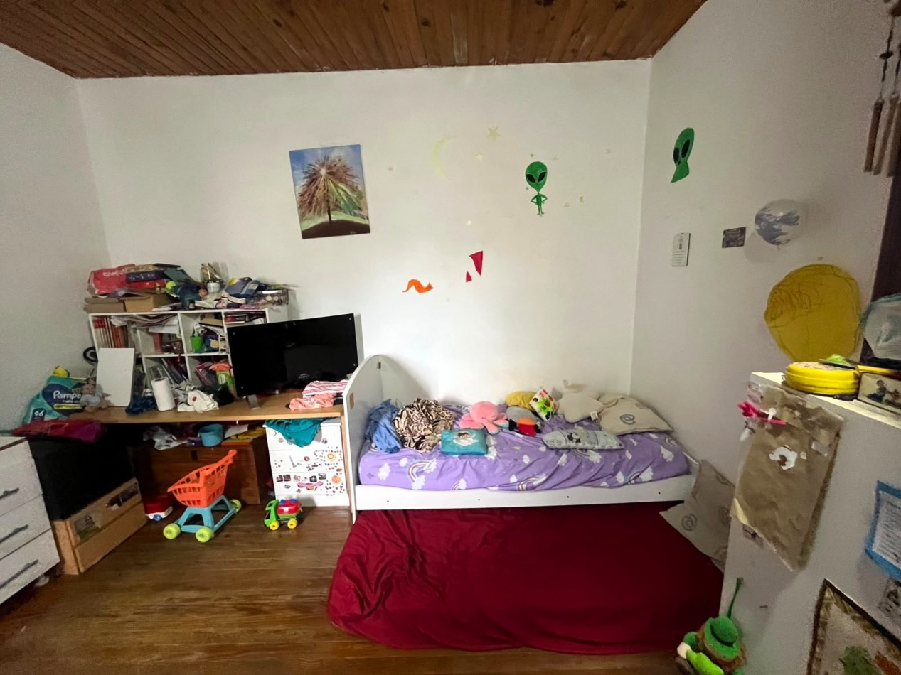 OPORTUNIDAD PH 3 AMBIENTES 2 PISO X ESCALERAS, BAJAS EXPENSAS 
