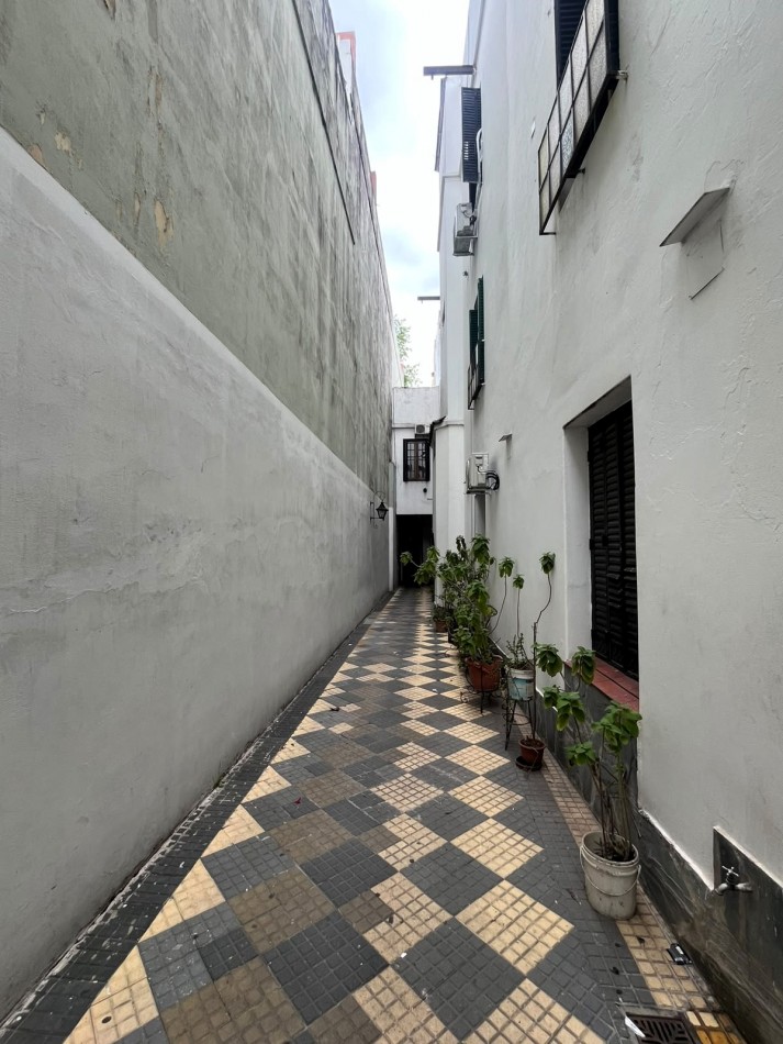 OPORTUNIDAD PH 3 AMBIENTES 2 PISO X ESCALERAS, BAJAS EXPENSAS 