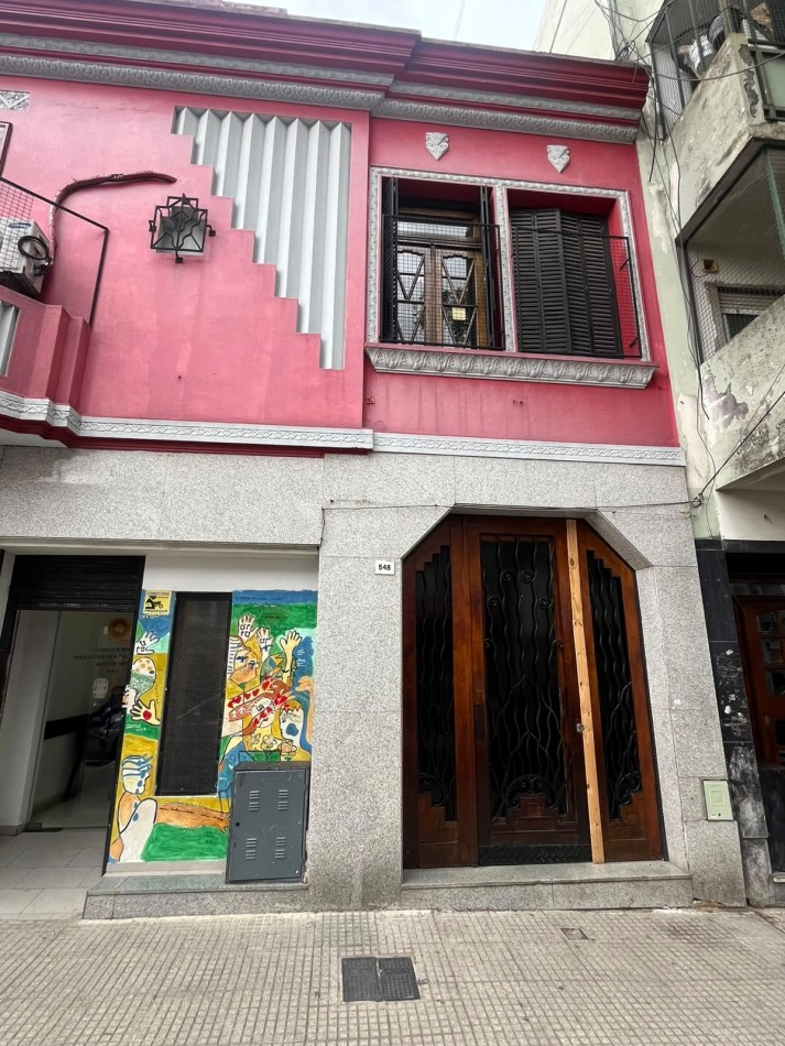 OPORTUNIDAD PH 3 AMBIENTES 2 PISO X ESCALERAS, BAJAS EXPENSAS 