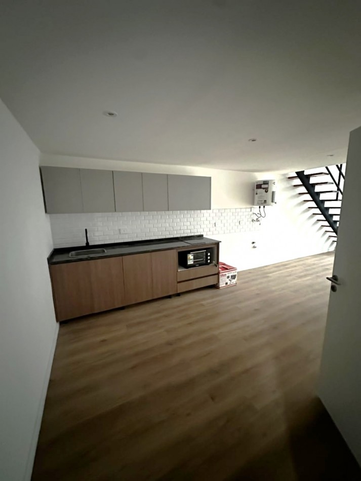 PH 2 AMBIENTES TIPO LOFT MODERNO AL FRENTE CON BALCON A ESTRENAR SIN EXPENSAS