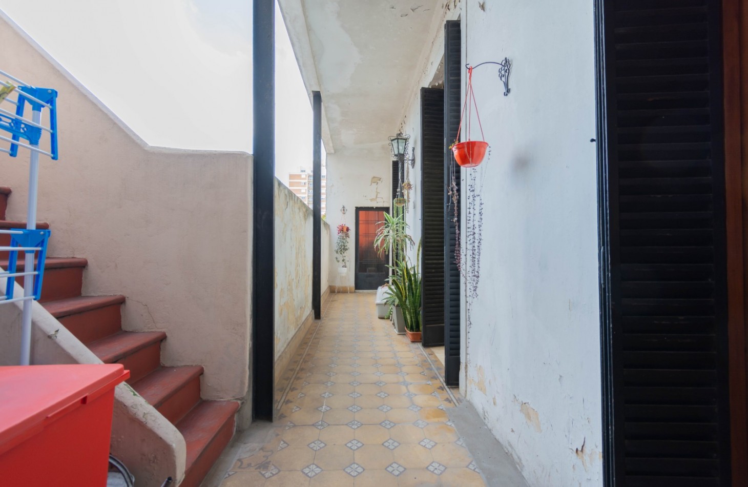 EXCELENTE PH ESTILO ANTIGUO AL FRENTE CON TERRAZA SIN EXPENSAS ****APTO CREDITO BANCARIO****