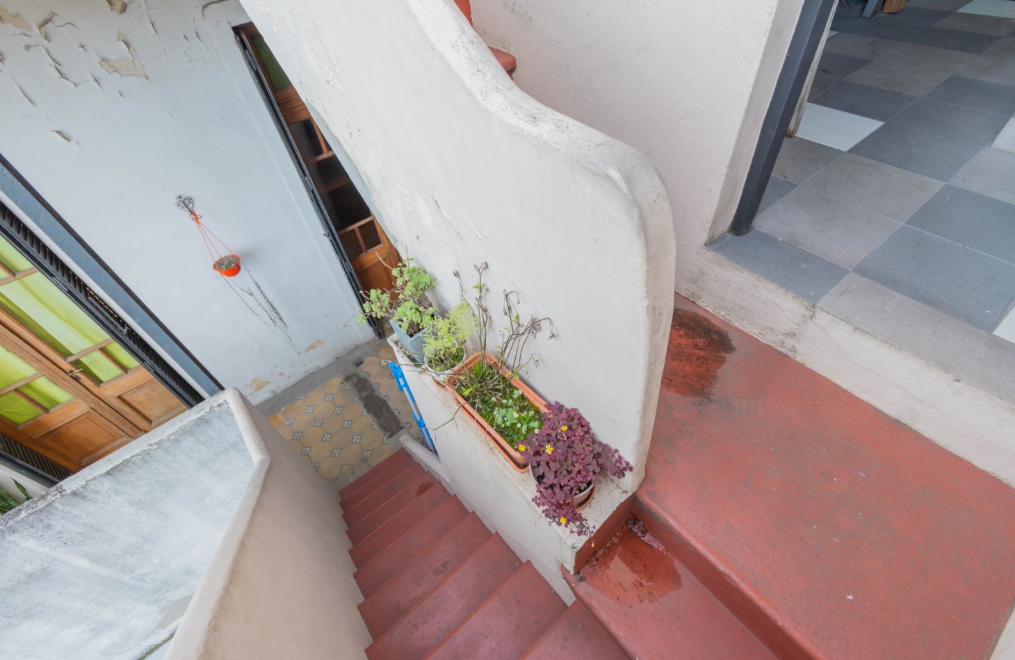 EXCELENTE PH ESTILO ANTIGUO AL FRENTE CON TERRAZA SIN EXPENSAS ****APTO CREDITO BANCARIO****