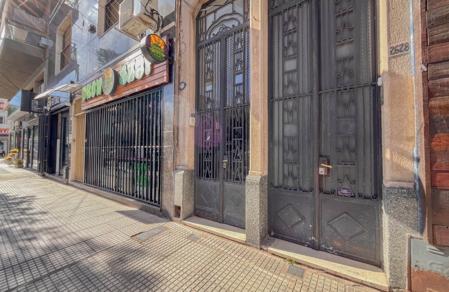 EXCELENTE PH ESTILO ANTIGUO AL FRENTE CON TERRAZA SIN EXPENSAS ****APTO CREDITO BANCARIO****