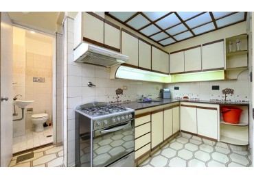 MUY LINDO 3 AMBIENTES CON DEPENDENCIA, BALCON AL FRENTE 