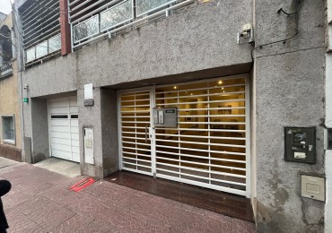 VENTA 2 AMBIENTES AL FRENTE MUY BUENA UBICACION BAJAS EXPENSAS 