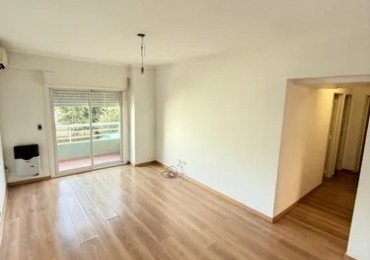 3 Ambientes contrafrente luminoso con PATIO cubierto **APTO CREDITO BANCARIO**
